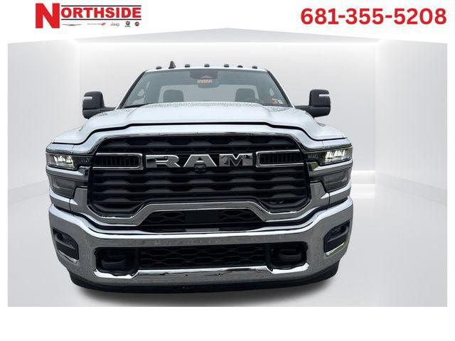 2025 RAM Ram 3500 Chassis Cab RAM 3500 TRADESMAN CHASSIS REGULAR CAB 4X4 84 CA 2025 RAM Ram 3500 Chassis Cab RAM 3500 TRADESMAN CHASSIS REGULAR CAB 4X4 84 CA
