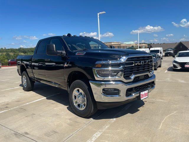 2025 Ram 2500 Tradesman Crew Cab 4x4 6'4" Box