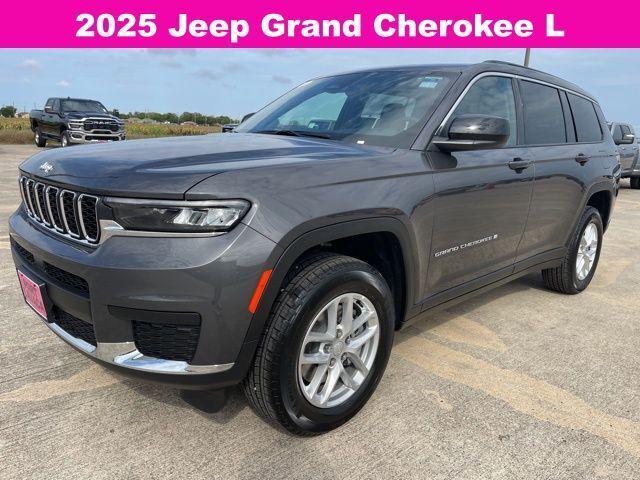 2025 Jeep Grand Cherokee GRAND CHEROKEE L LAREDO X 4X2