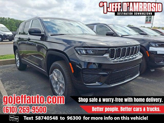 2025 Jeep Grand Cherokee GRAND CHEROKEE LAREDO X 4X4