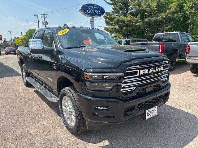 2025 RAM Ram 3500 RAM 3500 LARAMIE CREW CAB 4X4 64 BOX