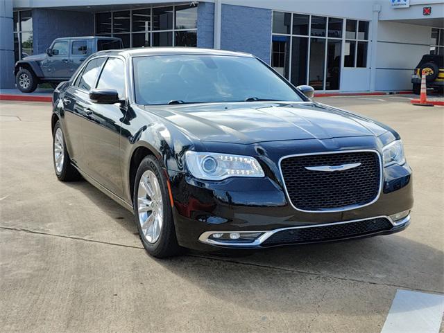 2021 Chrysler 300 Touring L