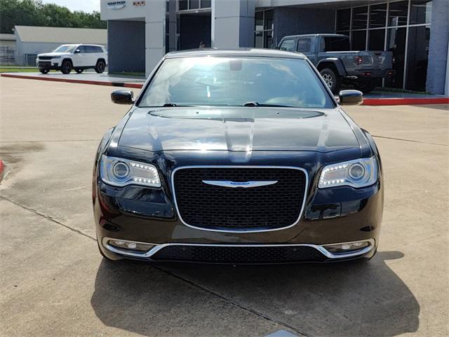 2021 Chrysler 300 Touring L
