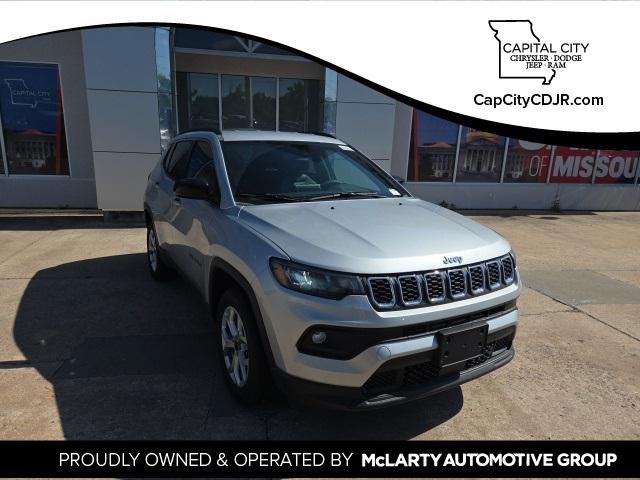 2025 Jeep Compass COMPASS LATITUDE 4X4