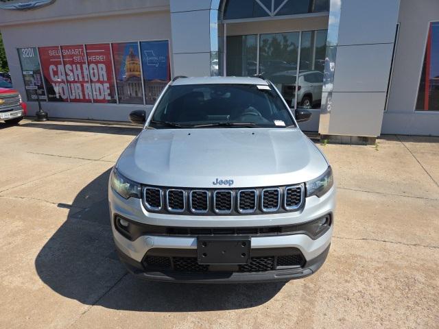 2025 Jeep Compass COMPASS LATITUDE 4X4