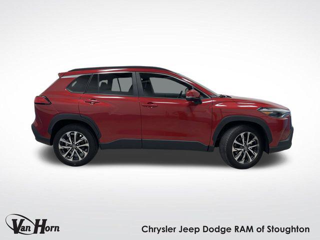 2022 Toyota Corolla Cross XLE