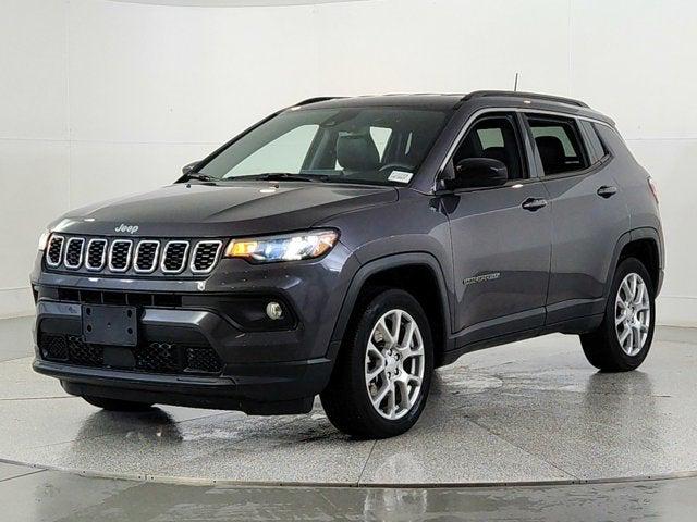 2024 Jeep Compass Latitude Lux FWD