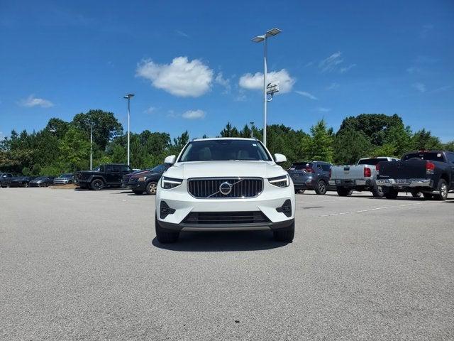 2024 Volvo XC40 B5 Plus Bright Theme