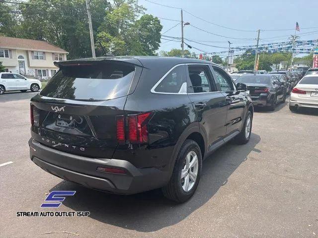 2022 Kia Sorento LX