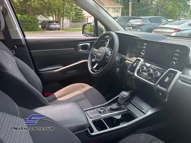 2022 Kia Sorento LX