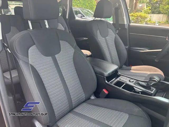 2022 Kia Sorento LX