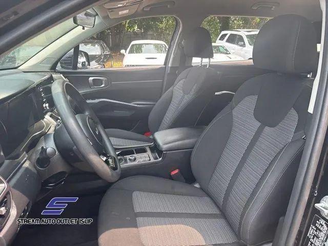 2022 Kia Sorento LX