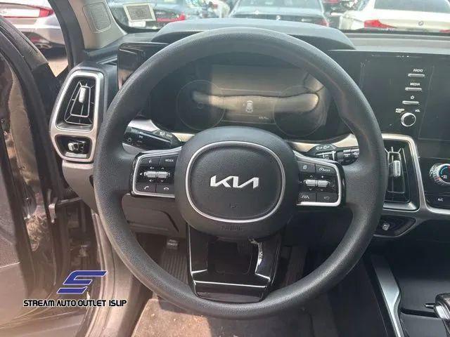 2022 Kia Sorento LX