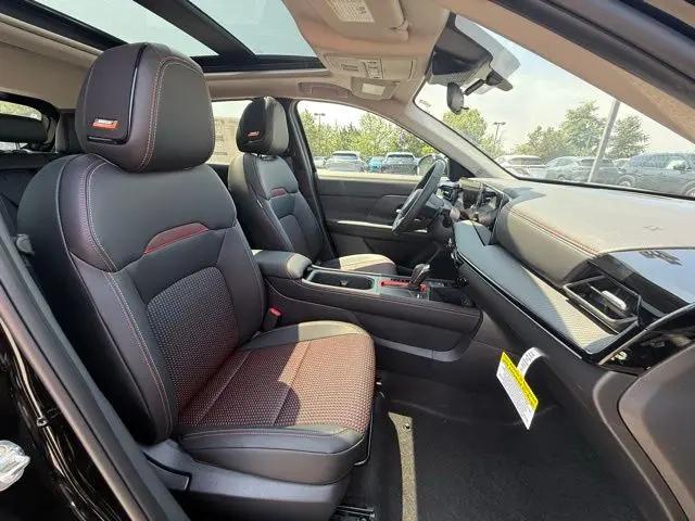 2025 Nissan Kicks SR Intelligent AWD