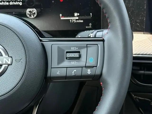 2025 Nissan Kicks SR Intelligent AWD