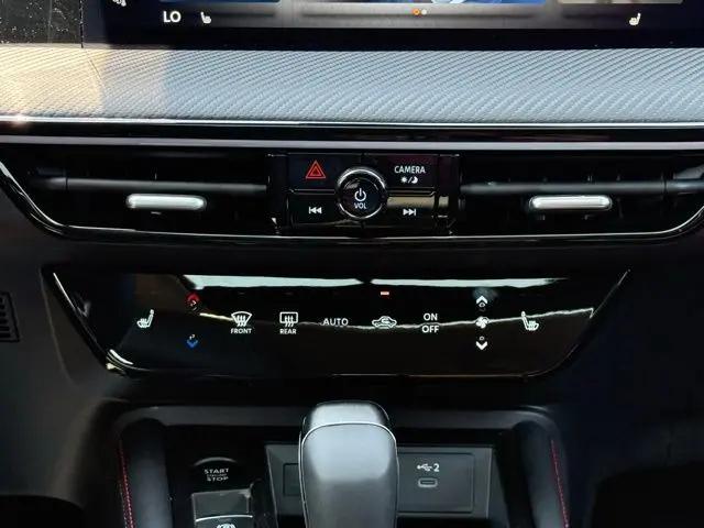 2025 Nissan Kicks SR Intelligent AWD