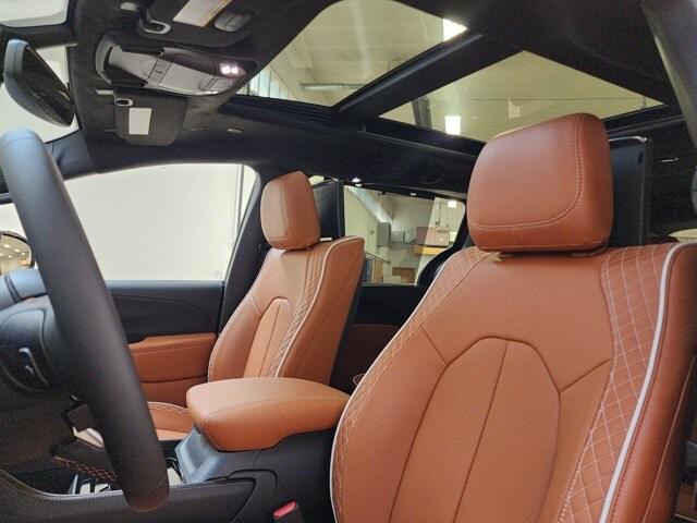 2025 Chrysler Pacifica PACIFICA PINNACLE AWD