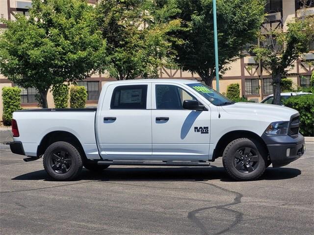 2023 RAM Ram 1500 Classic RAM 1500 CLASSIC TRADESMAN CREW CAB 4X4 57 BOX