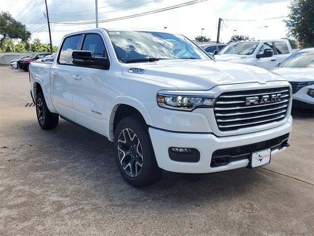 2025 RAM Ram 1500 RAM 1500 LARAMIE CREW CAB 4X2 57 BOX