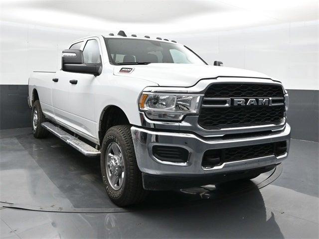 2024 RAM 3500 Tradesman Crew Cab 4x4 8 Box