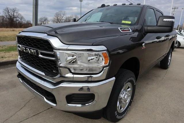 2024 RAM 2500 Tradesman Crew Cab 4x4 64 Box