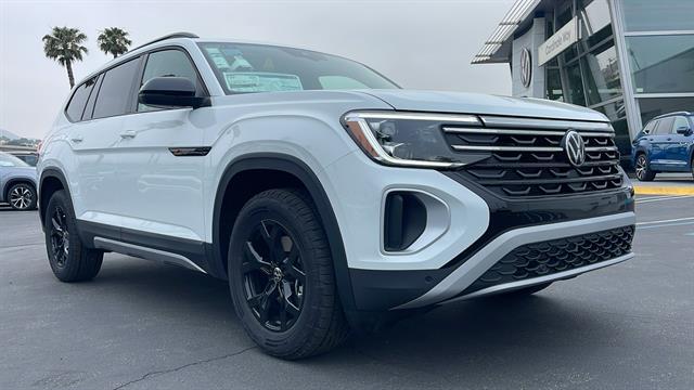 2025 Volkswagen Atlas 2.0T Peak Edition