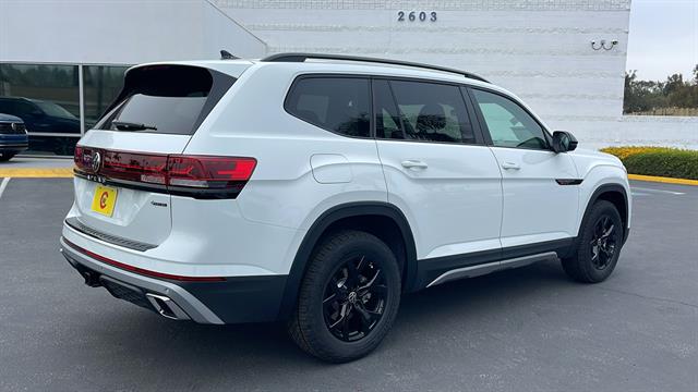 2025 Volkswagen Atlas 2.0T Peak Edition