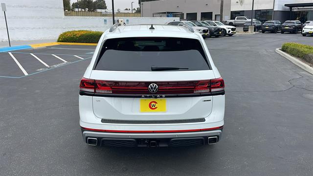 2025 Volkswagen Atlas 2.0T Peak Edition