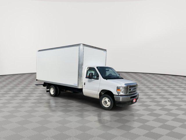 2025 Ford E-450 Cutaway Base