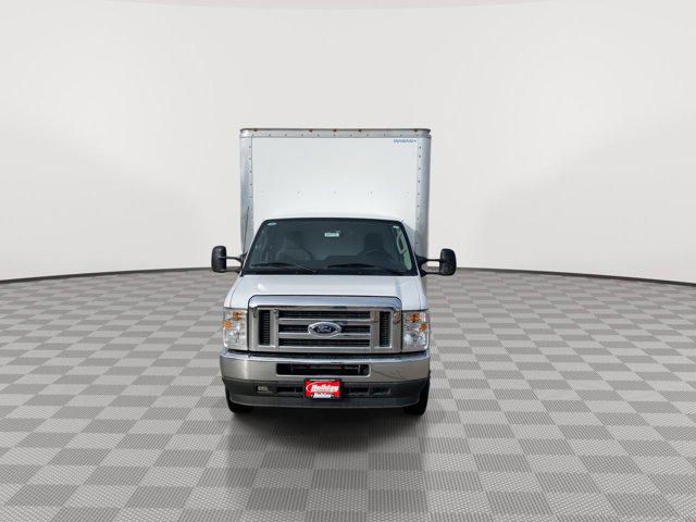 2025 Ford E-450 Cutaway Base