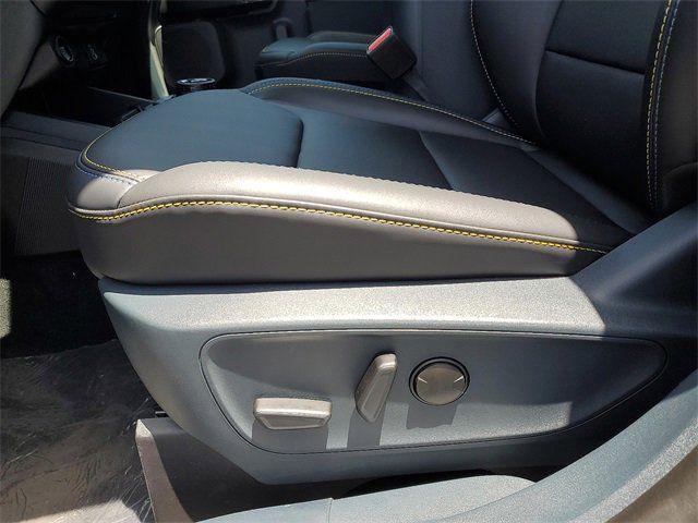 2025 Ford Maverick Lobo Standard