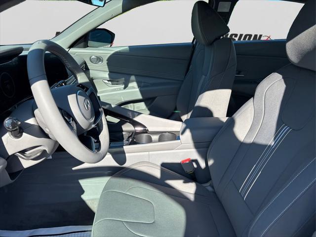 2025 Hyundai Elantra Hybrid SEL Sport