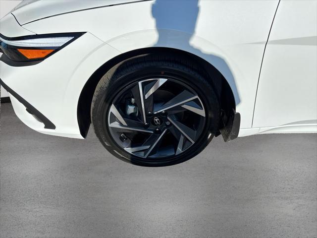 2025 Hyundai Elantra Hybrid SEL Sport