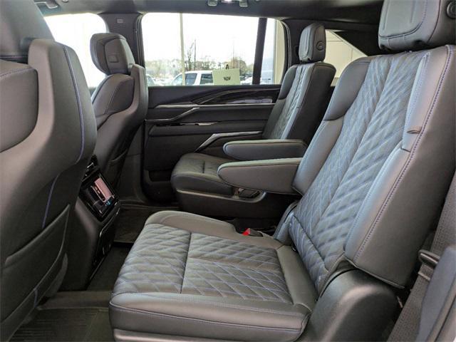 2025 Cadillac Escalade Luxury 1 AWD