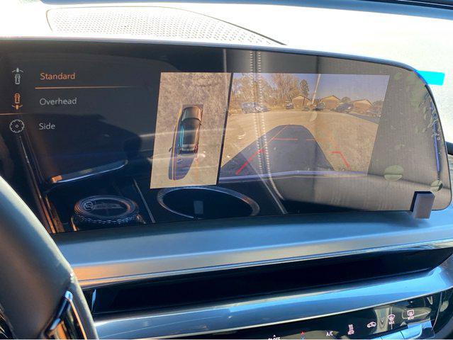 2024 Cadillac iQ Luxury w/1SD