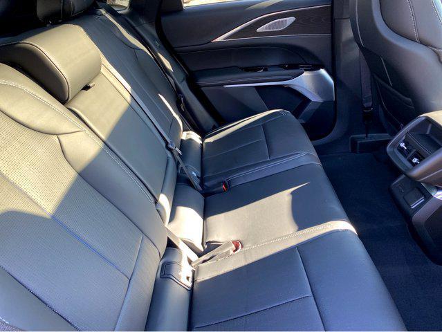 2024 Cadillac iQ Luxury w/1SD