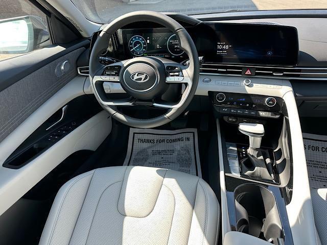 2025 Hyundai Elantra Hybrid Limited