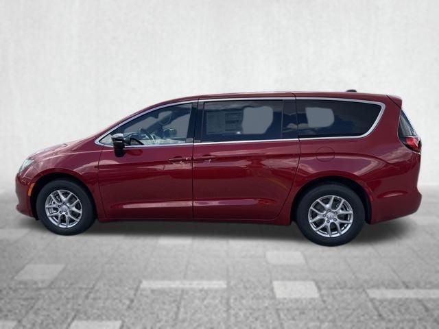 2025 Chrysler Voyager VOYAGER LX