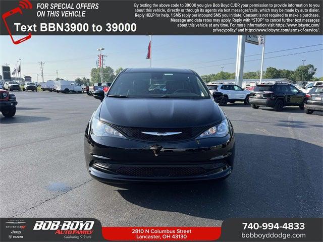 2025 Chrysler Voyager VOYAGER LX