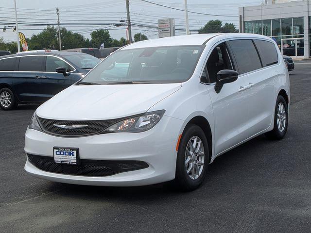 2025 Chrysler Voyager VOYAGER LX