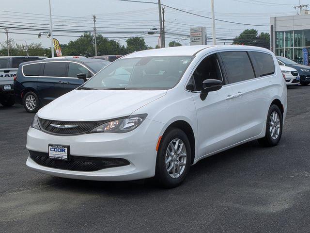 2025 Chrysler Voyager VOYAGER LX