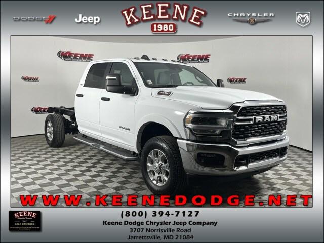 2023 RAM 3500 Chassis Tradesman/SLT