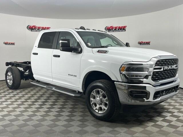 2023 RAM 3500 Chassis Tradesman/SLT