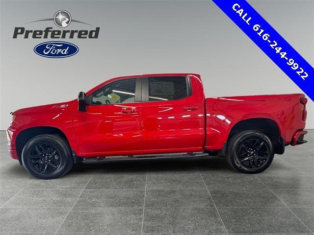 2022 Chevrolet Silverado 1500 4WD Crew Cab Standard Bed RST