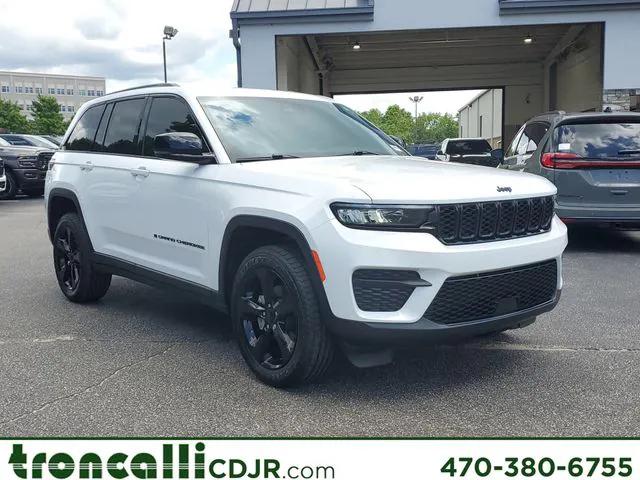 2022 Jeep Grand Cherokee Altitude 4x2