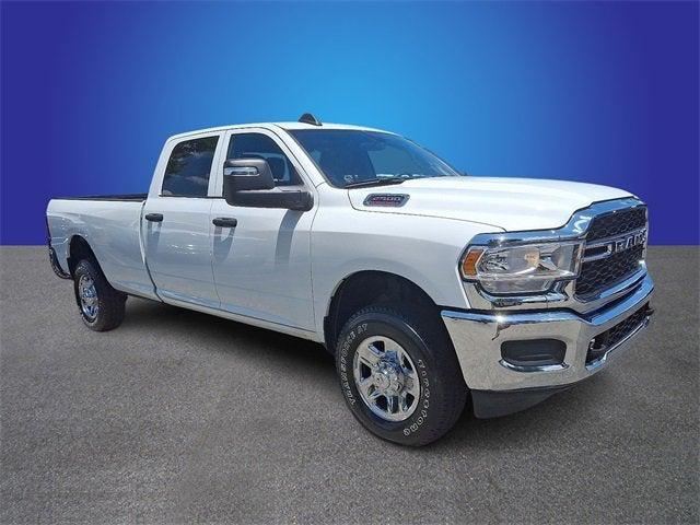 2023 RAM 2500 Tradesman Crew Cab 4x4 8 Box