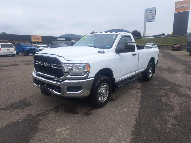 2023 RAM 2500 Tradesman Regular Cab 4x4 8 Box
