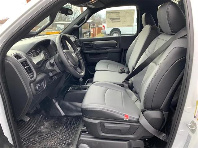 2024 RAM 3500 Chassis Tradesman/SLT 2024 RAM 3500 Chassis Tradesman/SLT