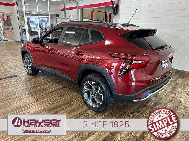2024 Chevrolet Trax FWD LT