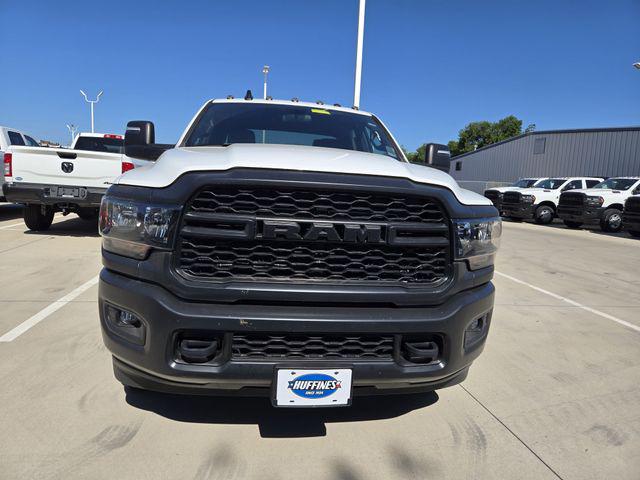 2023 RAM 3500 Tradesman Crew Cab 4x4 8 Box
